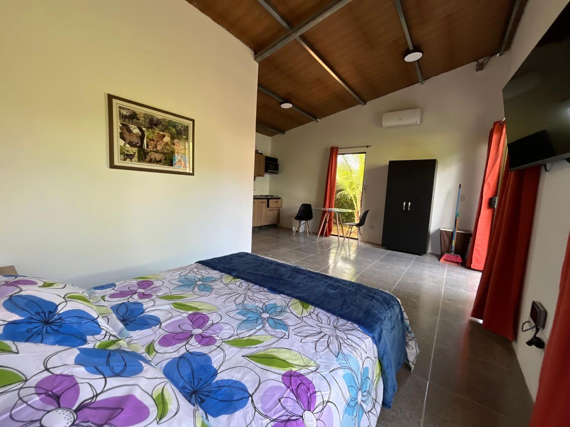 Uvita Oasis Retreat With Villa Cabins And Apartment 外观 照片