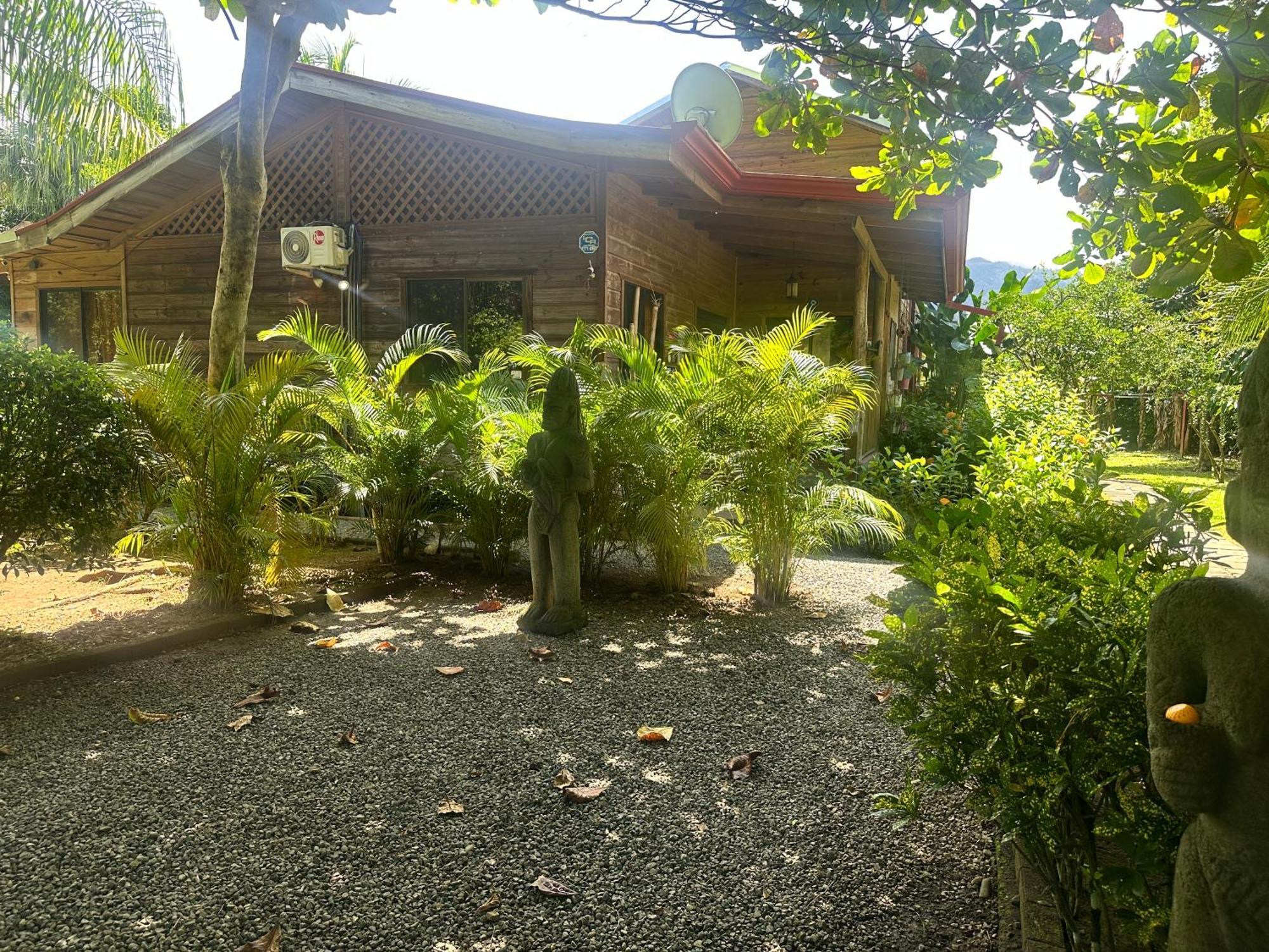 Uvita Oasis Retreat With Villa Cabins And Apartment 外观 照片
